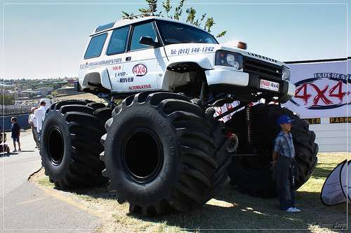 land-rover-discovery-off-road.jpg