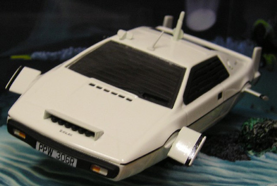 lotus-esprit-bond.jpg